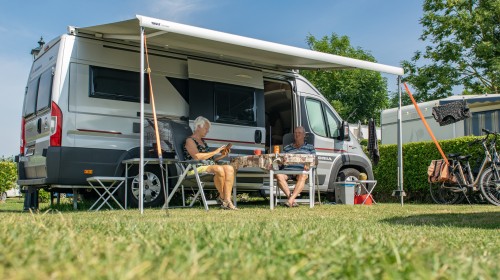Plaats 108 met camperbusje5.jpg