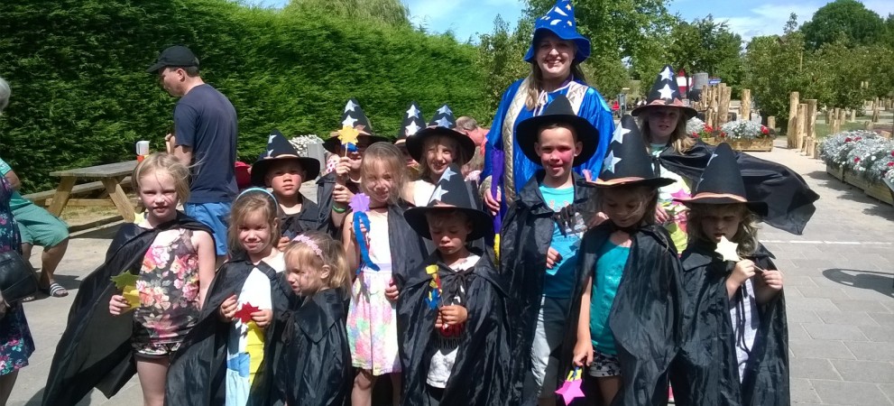 Animatie tovenaars kindvriendelijke camping Zeeuws Vlaanderen Animatie tovenaars kindvriendelijke camping Zeeuws Vlaanderen