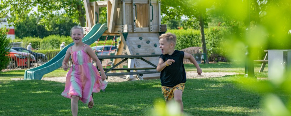 veldje achter de bakkerij2.jpg veldje achter de bakkerij2.jpg