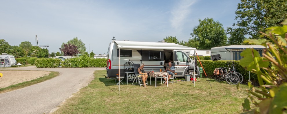 plaats 108 met camperbusje 3.jpg plaats 108 met camperbusje 3.jpg